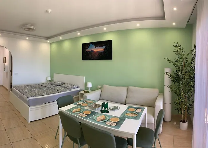 4 Seasons Relax Апартаменты